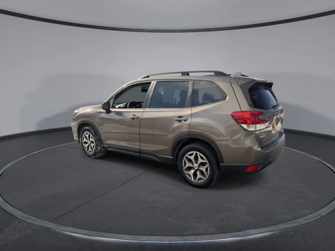 Used 2020 Subaru Forester Premium image 6