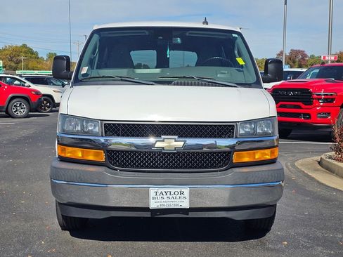 Used 2019 Chevrolet Express 3500 LT w/ LT Preferred Equipment Group image 3