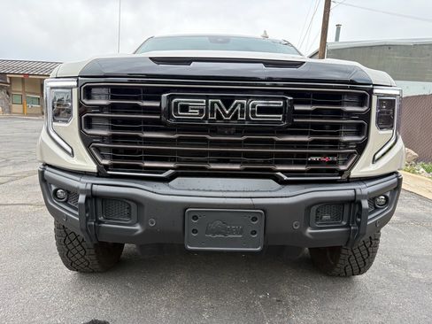 Used 2026 GMC Sierra 1500 AT4X w/ LPO, Black Badging Package AWD/4WD image 14