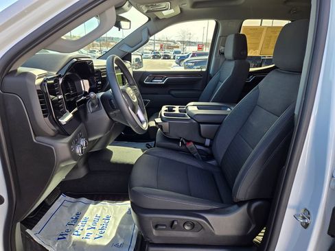 Used 2023 GMC Sierra 1500 SLE image 15