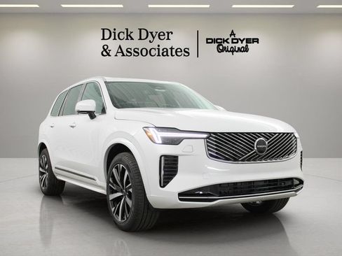 New 2026 Volvo XC90 B5 Core AWD/4WD image 1