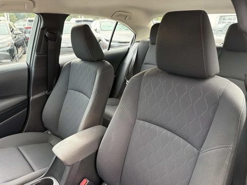 Used 2025 Toyota Corolla LE FWD image 10