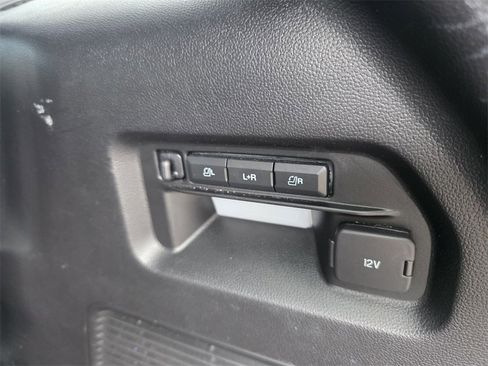 Used 2020 Ford Explorer Limited image 19