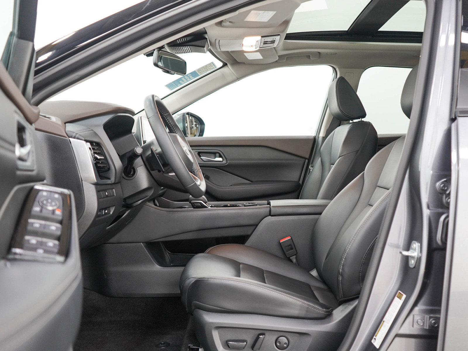 Used 2023 Nissan Rogue SL AWD/4WD image 21