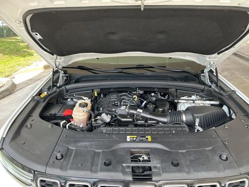 Used 2021 Jeep Grand Cherokee L Limited RWD image 17