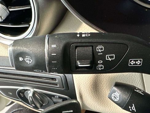 Certified 2022 Mercedes-Benz GLC 300 4MATIC image 22