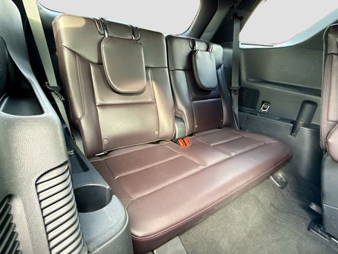 Used 2025 Ford Explorer Platinum RWD image 21