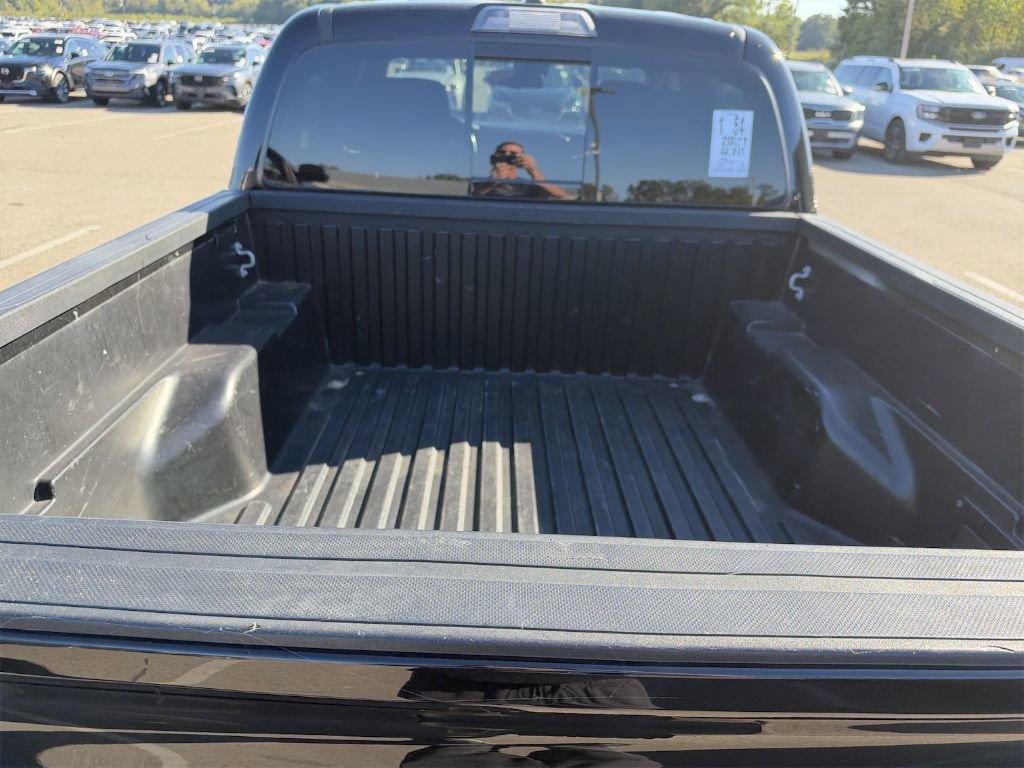 Used 2021 Toyota Tacoma TRD Off-Road AWD/4WD image 7