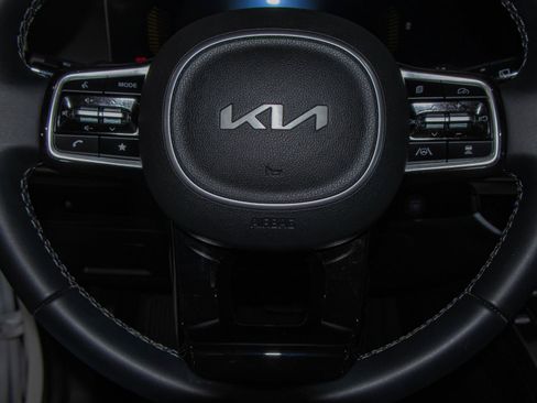 New 2025 Kia Sorento S w/ Panoramic Sunroof Package image 12