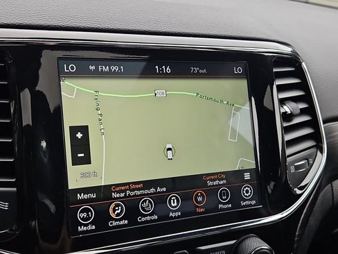 Used 2022 Jeep Grand Cherokee Laredo X AWD/4WD image 17