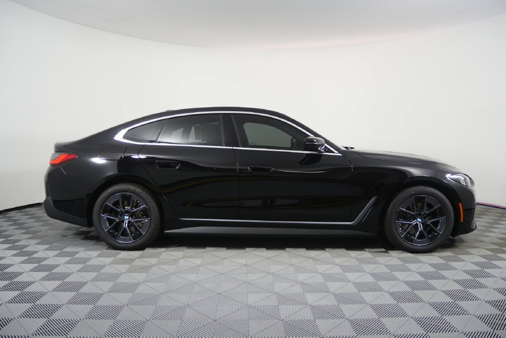 Used 2026 BMW i4 eDrive40 w/ Premium Package RWD image 3