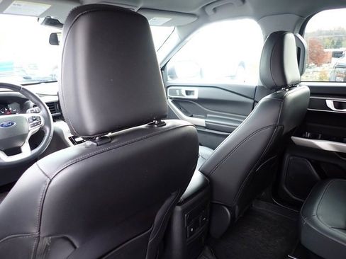 Certified 2023 Ford Explorer XLT w/ Equipment Group 202A image 17