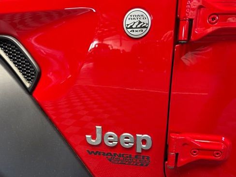 Used 2021 Jeep Wrangler Unlimited Sport image 12