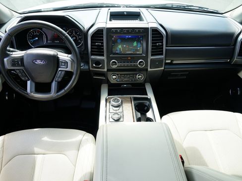 Used 2021 Ford Expedition Platinum image 28