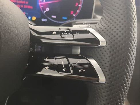 Used 2026 Mercedes-Benz GLC 300 4MATIC image 27