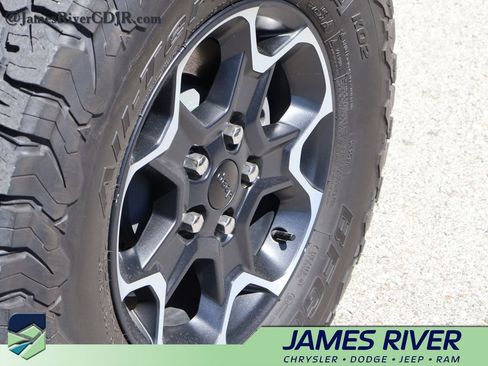 Used 2023 Jeep Wrangler Unlimited Rubicon 4xe AWD/4WD image 38