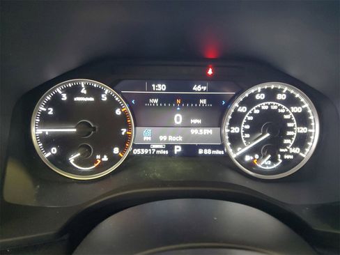 Used 2023 Mitsubishi Outlander SE image 13