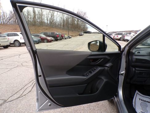 Used 2025 Subaru Crosstrek 2.0i Premium image 13