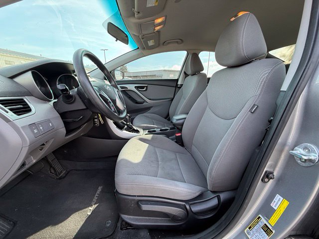 Used 2015 Hyundai Elantra SE w/ Option Group 02 FWD image 10