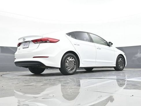 Used 2018 Hyundai Elantra SE FWD image 45