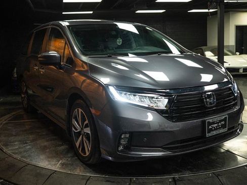 Used 2024 Honda Odyssey Touring image 5