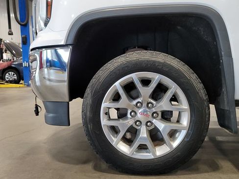 Used 2017 GMC Sierra 1500 SLT w/ SLT Premium Package AWD/4WD image 15