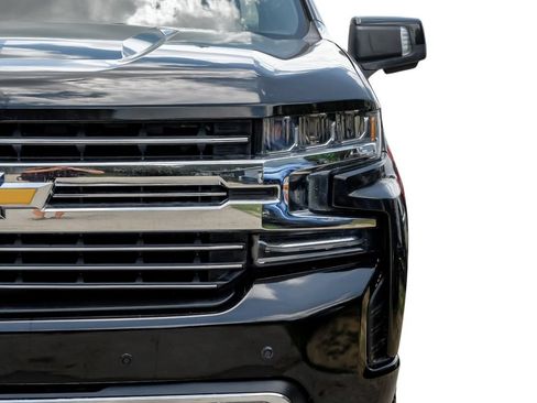 Used 2019 Chevrolet Silverado 1500 High Country w/ Z71 Off-Road Package AWD/4WD image 50