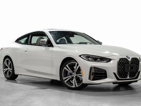 Used 2023 BMW 440i xDrive Coupe w/ Premium Package image 4