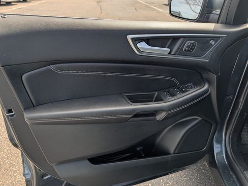 Used 2024 Ford Edge Titanium AWD/4WD image 11