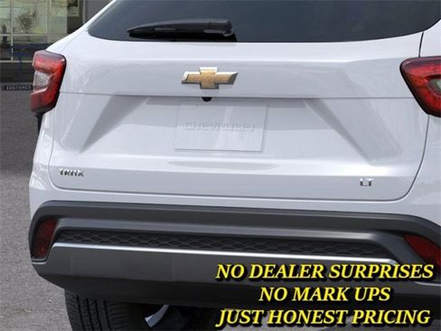 New 2026 Chevrolet Trax LT image 14