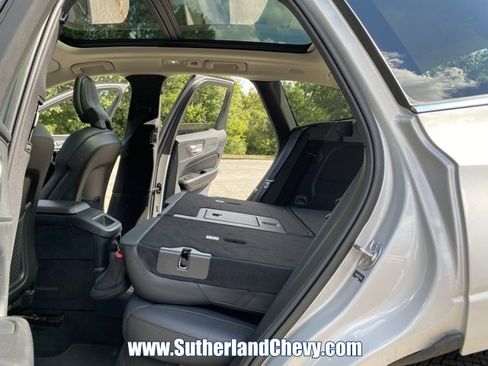 Used 2023 Volvo XC60 T8 Plus image 39