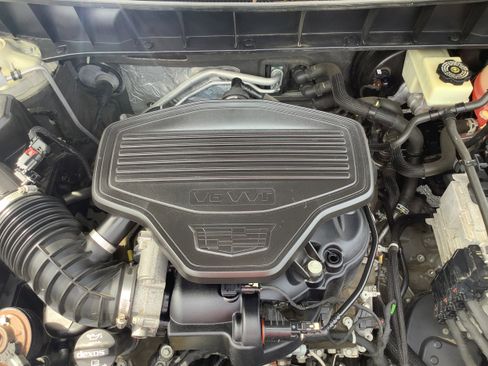 Used 2017 Cadillac XT5 Premium Luxury image 9