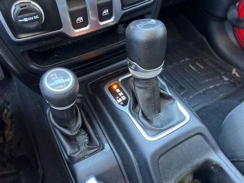 Used 2019 Jeep Wrangler Sport image 17