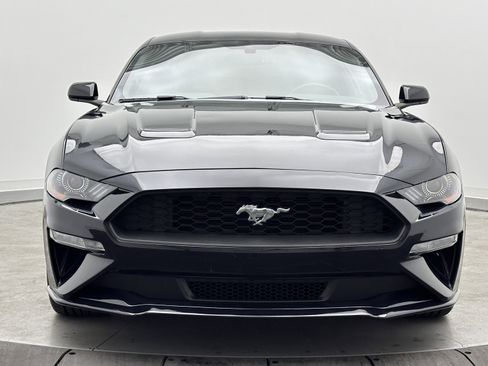 Used 2020 Ford Mustang Coupe RWD image 2