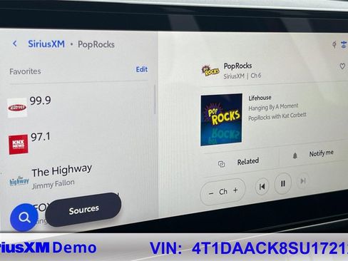 Used 2025 Toyota Camry XSE image 31