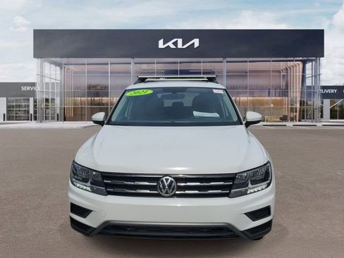 Used 2021 Volkswagen Tiguan SE AWD/4WD image 2
