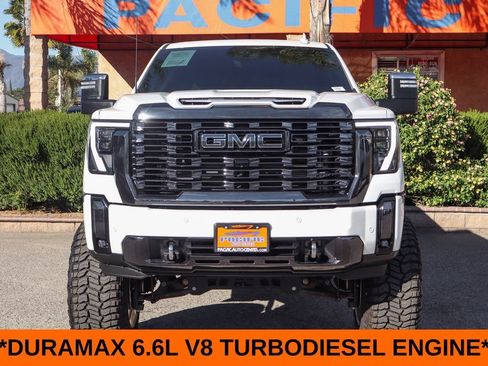 Used 2024 GMC Sierra 2500 Denali Ultimate AWD/4WD image 3