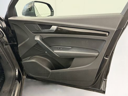 Used 2018 Audi Q5 2.0T Premium Plus w/ Premium Plus Package image 34