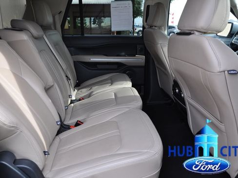 Used 2024 Ford Expedition Max Limited AWD/4WD image 14