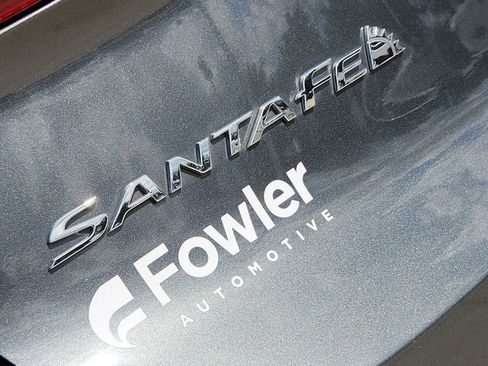 Used 2019 Hyundai Santa Fe SE AWD/4WD image 11