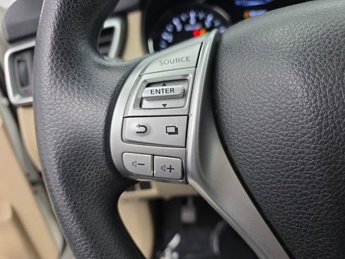 Used 2016 Nissan Rogue S w/ Appearance Package image 26