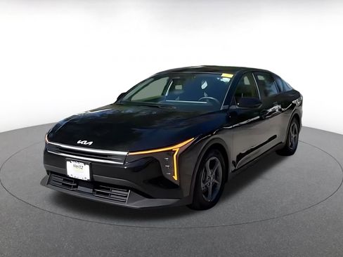 Used 2025 Kia K4 FWD image 5