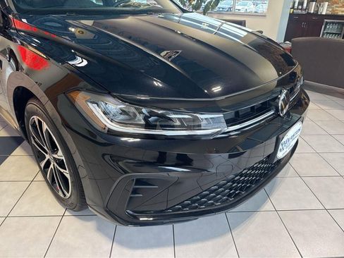 Used 2025 Volkswagen Jetta Sport FWD image 5