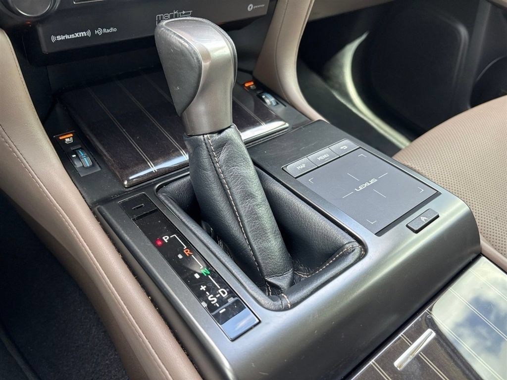 Used 2023 Lexus GX 460 Premium w/ Accessory Package AWD/4WD image 26