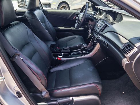 Used 2017 Honda Accord Sport Special Edition image 16