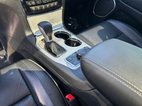 Used 2019 Jeep Grand Cherokee Summit w/ Platinum Series Group AWD/4WD image 18
