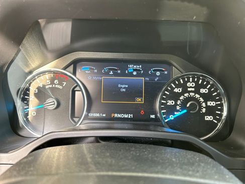 Used 2016 Ford F150 Platinum w/ Equipment Group 701A Luxury image 15