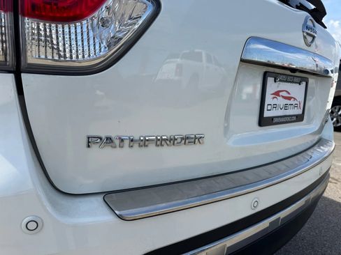 Used 2015 Nissan Pathfinder SV image 46