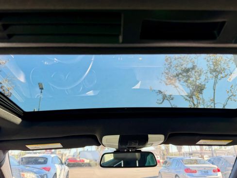 Used 2013 Mercedes-Benz C 250 Sedan image 20