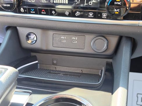 Used 2025 Nissan Rogue SL w/ Tech Package AWD/4WD image 26